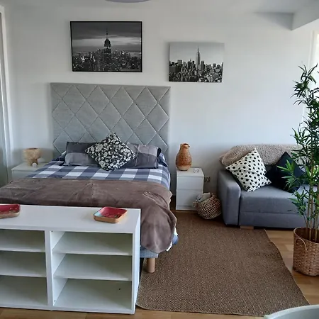 Apartamento 1 Dormitorio, Salon Con Vistas Al Mar *